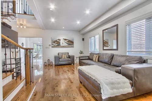 4 Glendower Crescent, Georgina (Keswick North), ON - Indoor Photo Showing Living Room