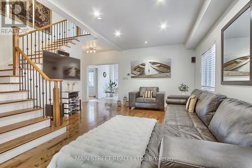 4 Glendower Crescent, Georgina (Keswick North), ON - Indoor Photo Showing Living Room