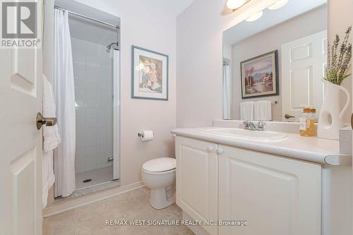 211 - 75 Treelawn Boulevard, Vaughan, ON - Indoor Photo Showing Bathroom