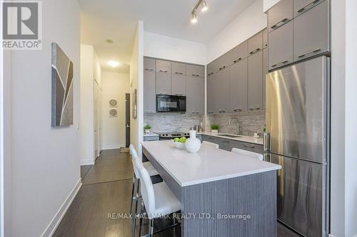 116 - 9471 Yonge Street, Richmond Hill (Observatory), ON - Indoor Photo Showing Kitchen