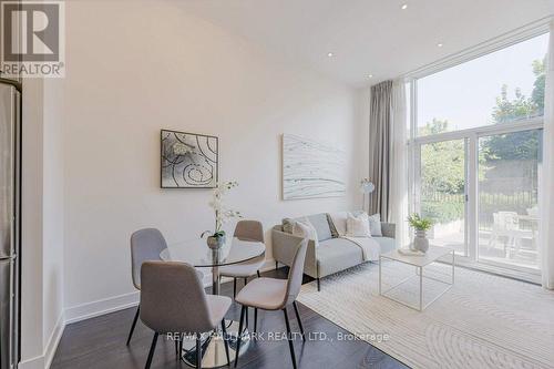 116 - 9471 Yonge Street, Richmond Hill, ON - Indoor Photo Showing Dining Room