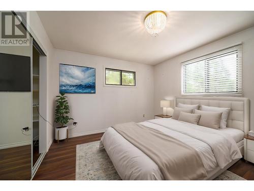 704 Barriere Lakes Road, Barriere, BC - Indoor Photo Showing Bedroom