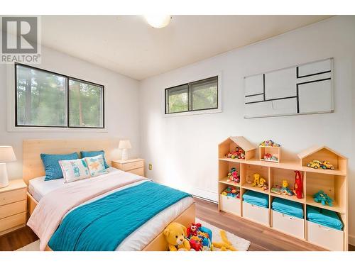 704 Barriere Lakes Road, Barriere, BC - Indoor Photo Showing Bedroom