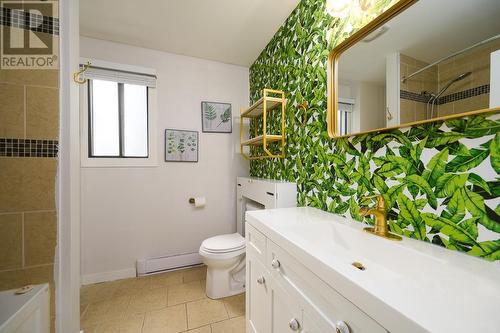 704 Barriere Lakes Road, Barriere, BC - Indoor Photo Showing Bathroom