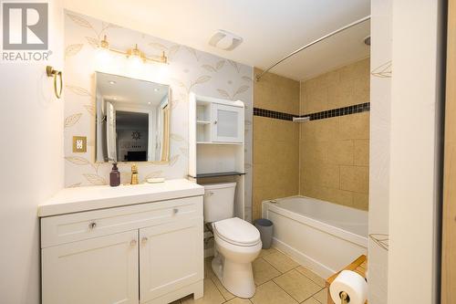 704 Barriere Lakes Road, Barriere, BC - Indoor Photo Showing Bathroom