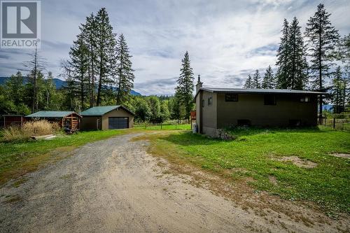 704 Barriere Lakes Road, Barriere, BC - Outdoor