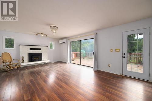 704 Barriere Lakes Road, Barriere, BC - Indoor Photo Showing Living Room With Fireplace