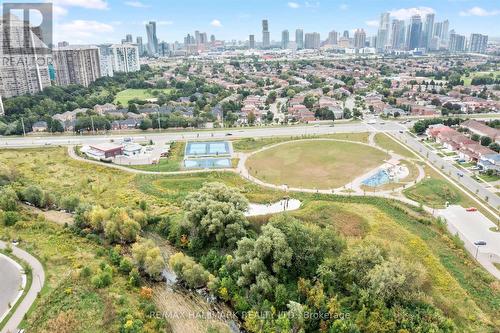 304 Hollymount Drive, Mississauga (Hurontario), ON - Outdoor With View