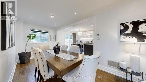 3616 Nutcracker Drive S, Mississauga, ON - Indoor Photo Showing Dining Room