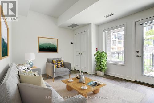 101 - 155 Downsview Park Boulevard, Toronto (Downsview-Roding-Cfb), ON - Indoor Photo Showing Living Room