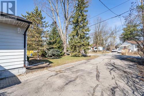 1218 Lakebreeze Drive, Mississauga (Mineola), ON - Outdoor