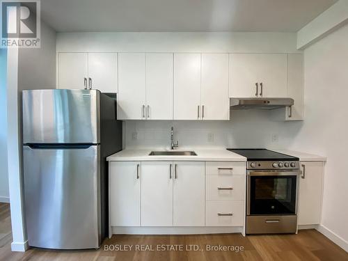 12 - 11 Calvington Drive, Toronto (Downsview-Roding-Cfb), ON - Indoor Photo Showing Kitchen With Stainless Steel Kitchen