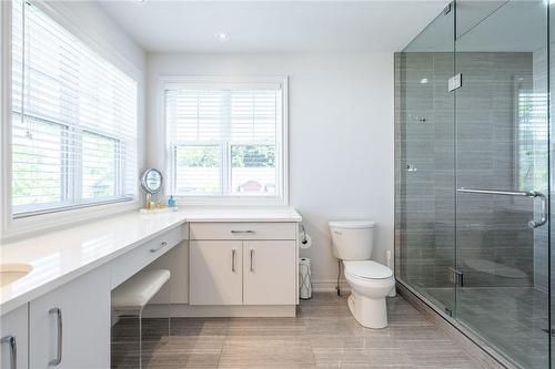 27 Willow Bank Common, St. Catharines, ON - Indoor Photo Showing Bathroom