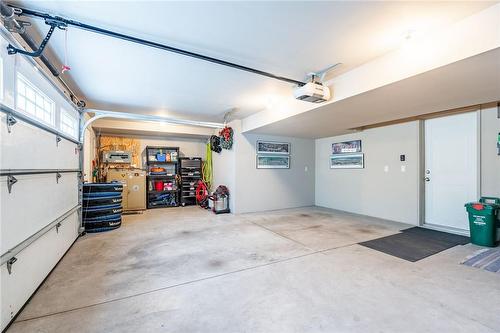 27 Willow Bank Common, St. Catharines, ON - Indoor Photo Showing Garage