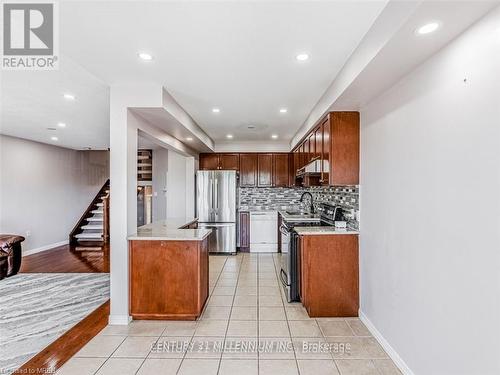 10 Fairhaven Drive, Hamilton (Stoney Creek), ON - Indoor Photo Showing Kitchen