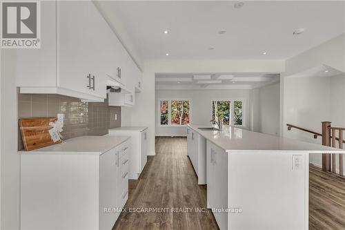 19 - 187 Wilson Street W, Hamilton (Ancaster), ON - Indoor Photo Showing Kitchen