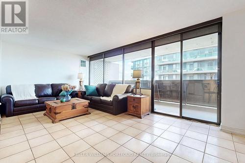 1510 - 720 Spadina Avenue, Toronto (University), ON - Indoor Photo Showing Living Room