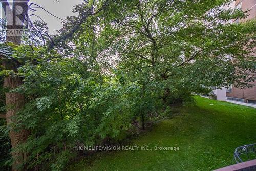 R1-1 - 60 Pavane Linkway, Toronto (Flemingdon Park), ON - Outdoor