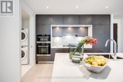 1007 - 455 Wellington Street W, Toronto (Waterfront Communities), ON - Indoor Photo Showing Kitchen