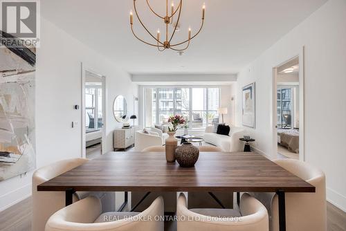 1007 - 455 Wellington Street W, Toronto (Waterfront Communities), ON - Indoor Photo Showing Dining Room