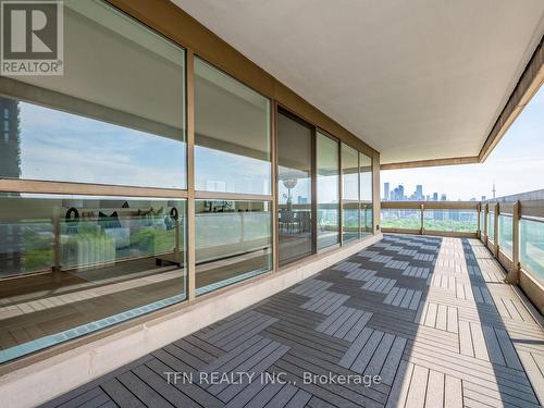 1701 - 63 St Clair Avenue W, Toronto (Yonge-St. Clair), ON -  With View With Exterior