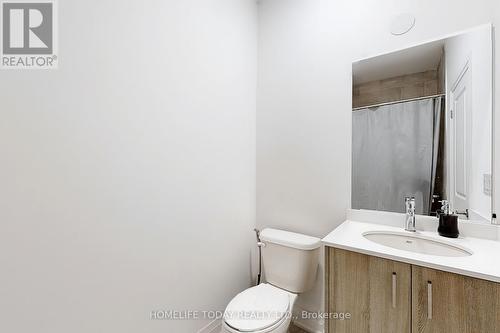 6 Persica Street, Richmond Hill, ON - Indoor Photo Showing Bathroom