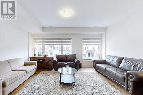 6 Persica Street, Richmond Hill, ON - Indoor Photo Showing Living Room