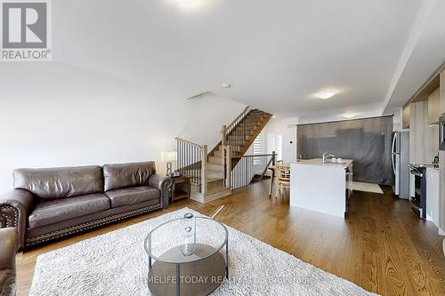 6 Persica Street, Richmond Hill, ON - Indoor Photo Showing Living Room