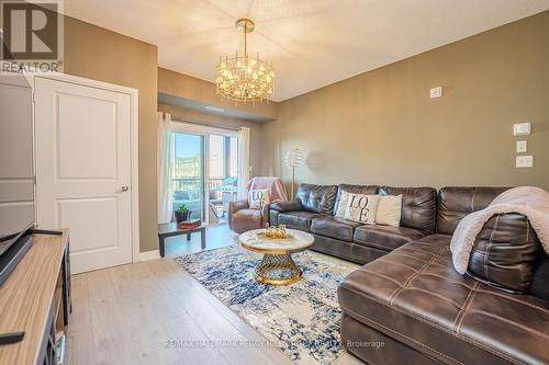 112 - 54 Koda Street, Barrie, ON - Indoor Photo Showing Living Room