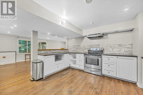 23 Shirley Avenue, Barrie (Sunnidale), ON - Indoor Photo Showing Kitchen With Upgraded Kitchen