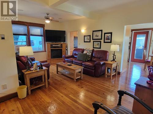 538 St. Laurent Avenue, Quesnel, BC - Indoor Photo Showing Living Room With Fireplace