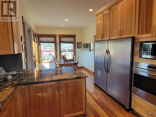 538 St. Laurent Avenue, Quesnel, BC - Indoor Photo Showing Kitchen