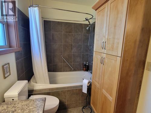 538 St. Laurent Avenue, Quesnel, BC - Indoor Photo Showing Bathroom