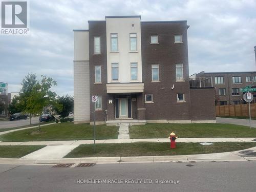 189 Wheat Boom Drive S, Oakville, ON - Outdoor With Facade