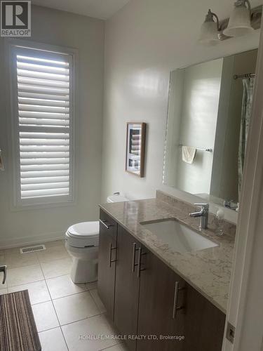 189 Wheat Boom Drive S, Oakville, ON - Indoor Photo Showing Bathroom