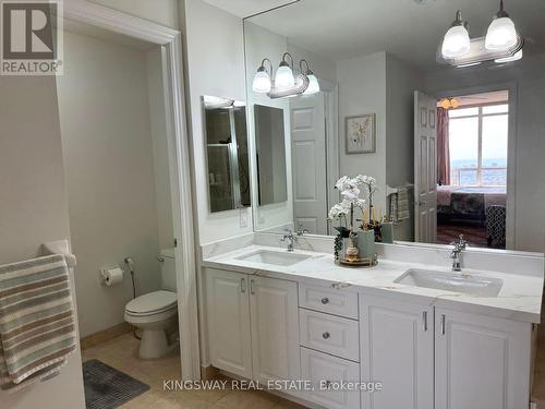 3009 - 3880 Duke Of York Boulevard, Mississauga, ON - Indoor Photo Showing Bathroom