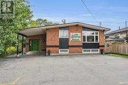 689 WEST 5TH STREET  Hamilton, ON L9C 3R3