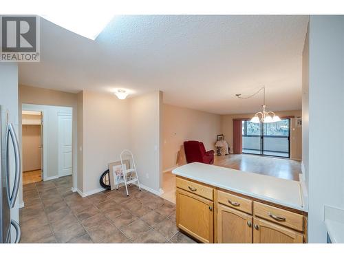 187 Warren Avenue W Unit# 206, Penticton, BC - Indoor