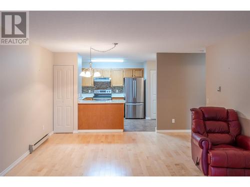 187 Warren Avenue W Unit# 206, Penticton, BC - Indoor Photo Showing Kitchen