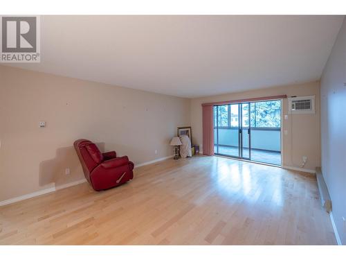 187 Warren Avenue W Unit# 206, Penticton, BC - Indoor