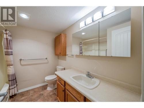 187 Warren Avenue W Unit# 206, Penticton, BC - Indoor Photo Showing Bathroom