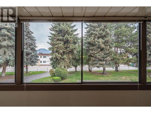 187 Warren Avenue W Unit# 206, Penticton, BC - 