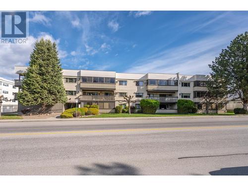 187 Warren Avenue W Unit# 206, Penticton, BC - Outdoor With Facade