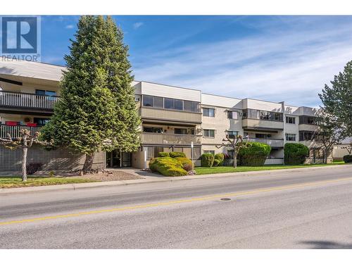 187 Warren Avenue W Unit# 206, Penticton, BC - Outdoor