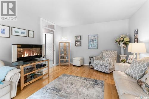 3441 Normandy Street, Saskatoon, SK - Indoor Photo Showing Living Room