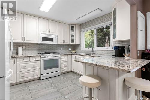 3441 Normandy Street, Saskatoon, SK - Indoor Photo Showing Kitchen With Upgraded Kitchen