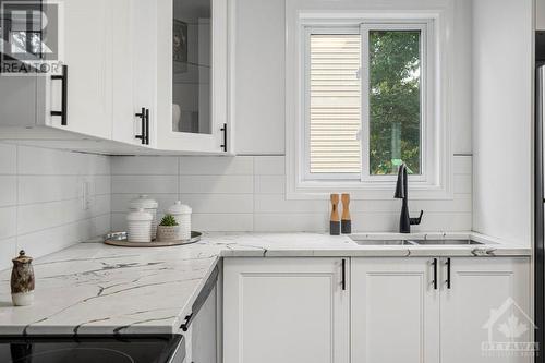 14 Ready Way, Ottawa, ON - Indoor Photo Showing Kitchen With Double Sink