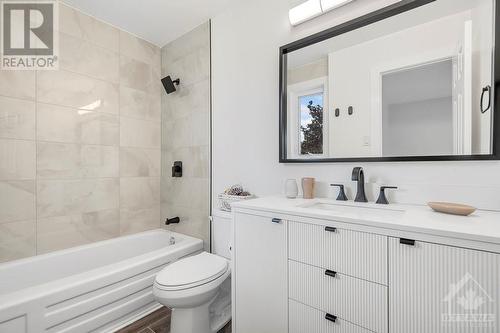 14 Ready Way, Ottawa, ON - Indoor Photo Showing Bathroom