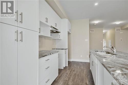 19 Cummings Avenue, Carleton Place, ON - Indoor Photo Showing Kitchen With Upgraded Kitchen