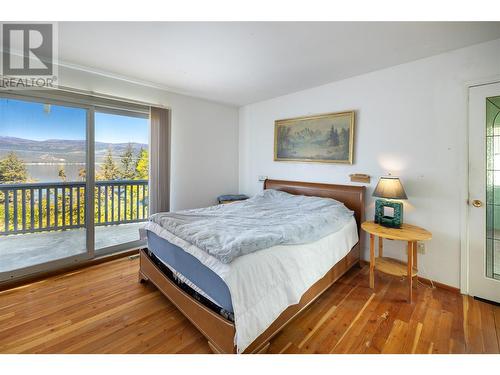 8990 Eastside Road, Vernon, BC - Indoor Photo Showing Bedroom